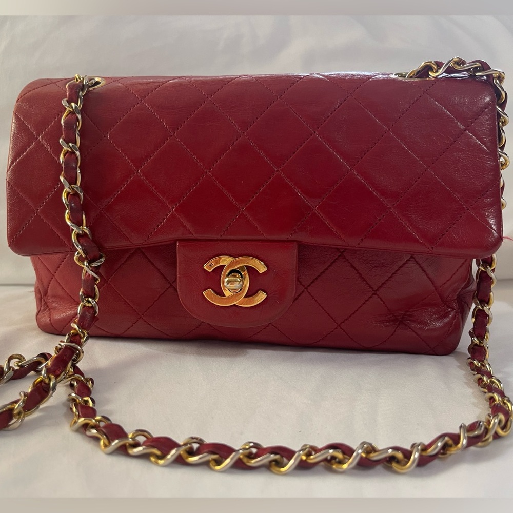 Rare Vintage Chanel ♥️♥️ Red Lambskin small double flap with 24k gold hardware